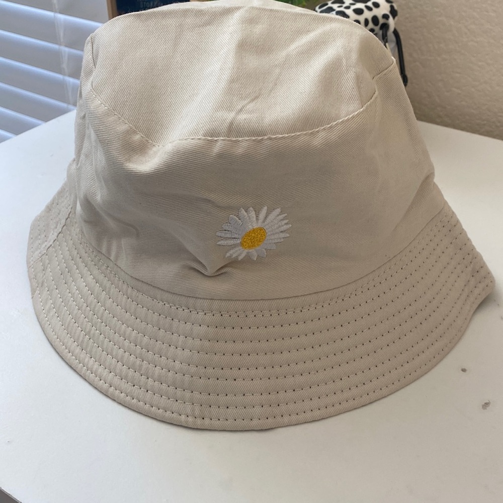 Adorable Daisy Reversible Bucket Hat